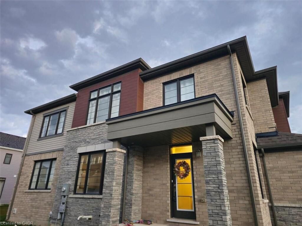 Property Photo:  2 Lavender Road  ON L3B 5N5 