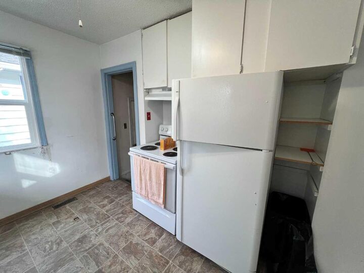 Property Photo:  5215 54 Street  AB T4V 2A9 