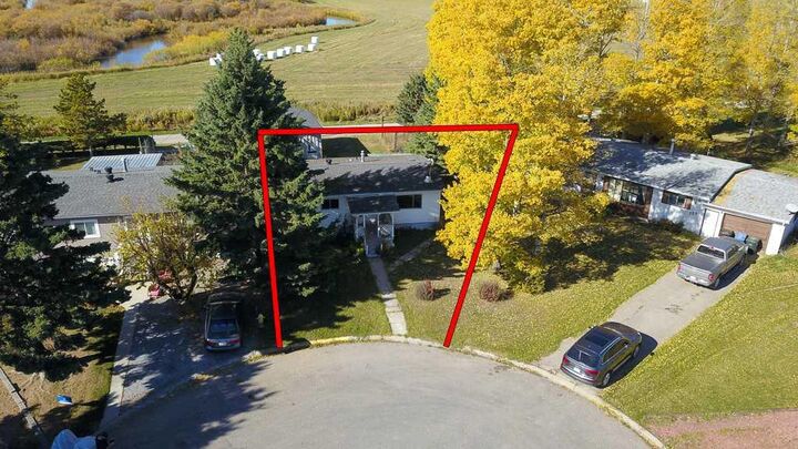 Property Photo:  224 5 Street NW  AB T0M 1X0 