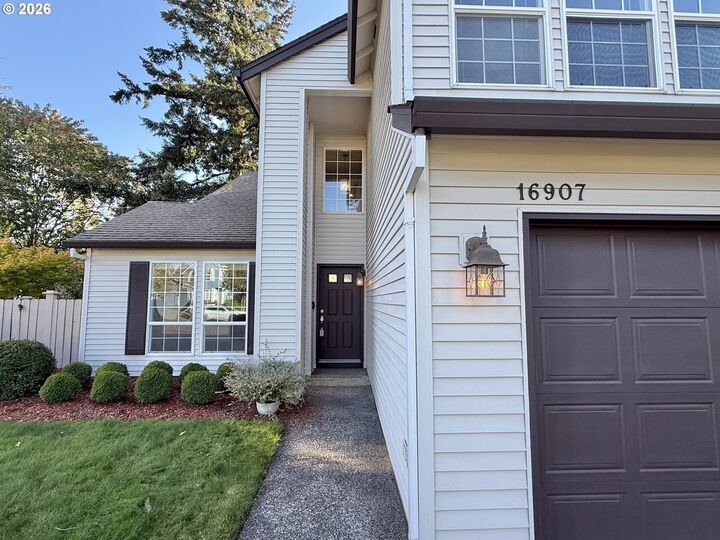 Property Photo: 16907 SE 28th St WA 98683