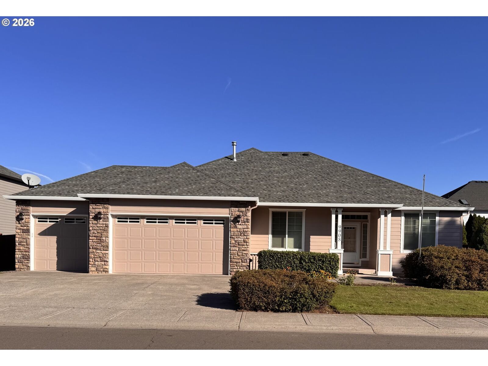 Property Photo:  9908 NE 102nd St  WA 98662 