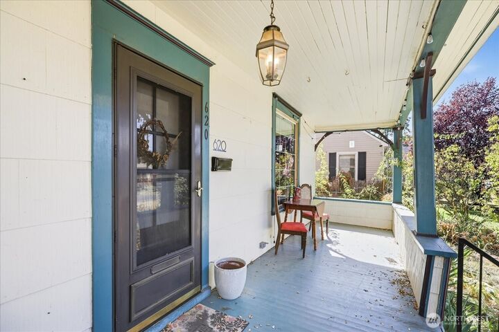 Property Photo:  620 E Sumach Street  WA 99362 