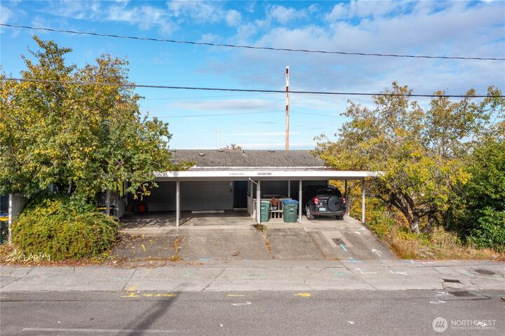 Property Photo: 630 Boulevard WA 98225