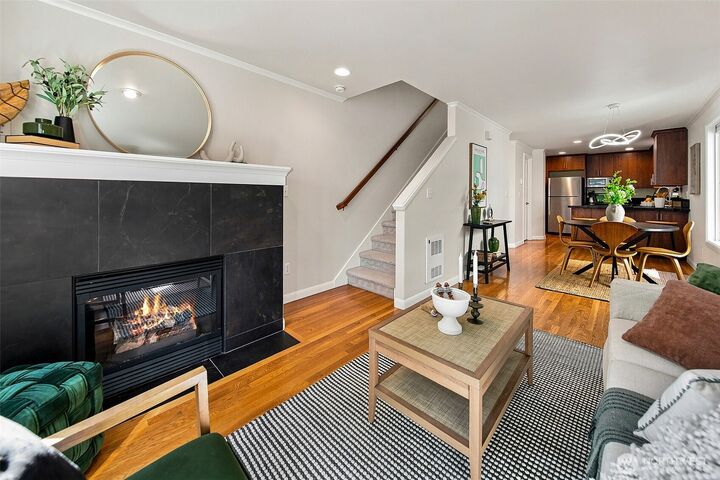Property Photo:  1512  Taylor Avenue N C  WA 98109 