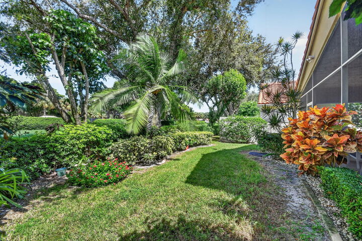 Property Photo:  6829 Castlemaine Avenue  FL 33437 
