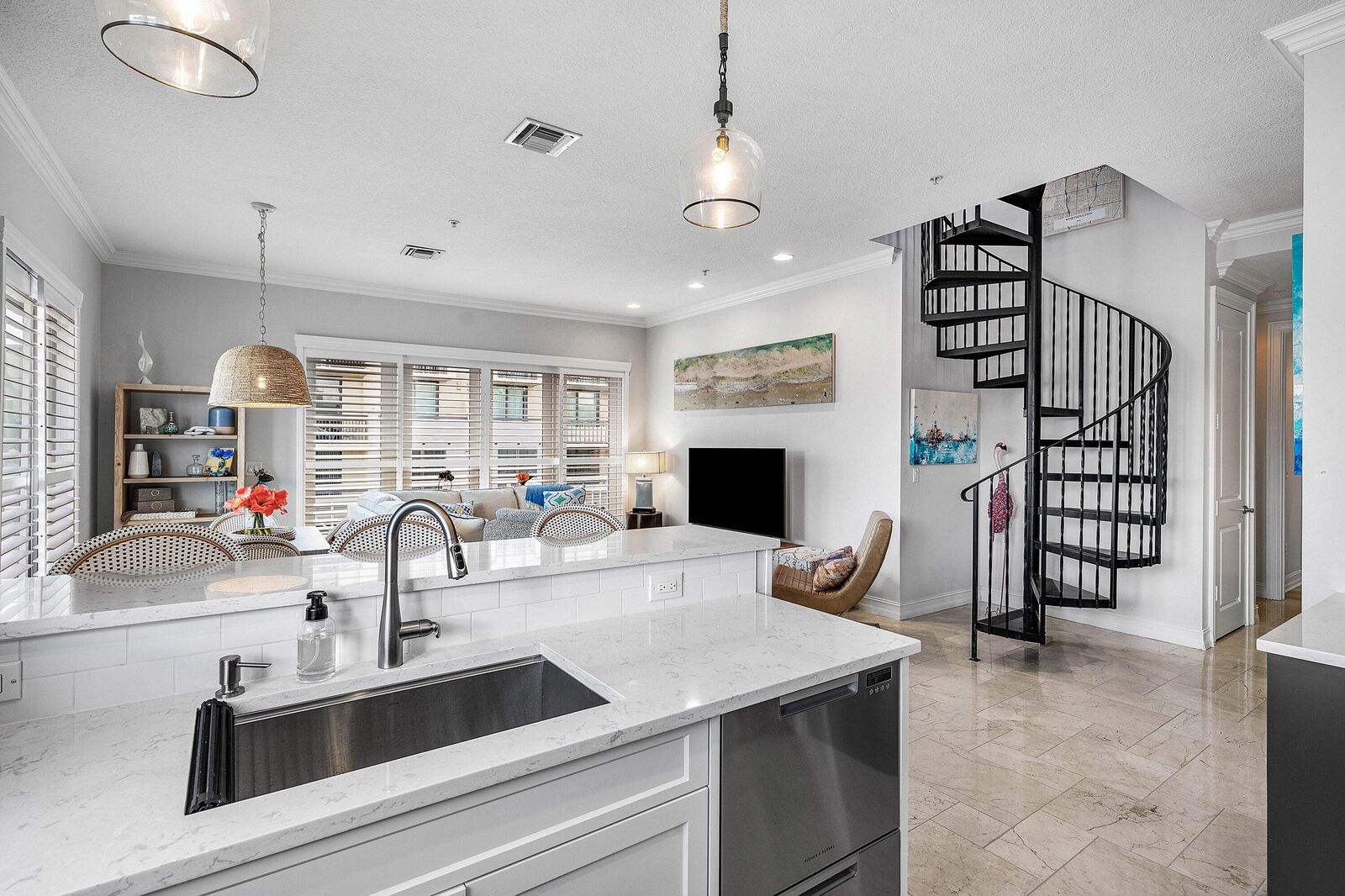 Property Photo: 12 SE 1st Avenue 301 FL 33444