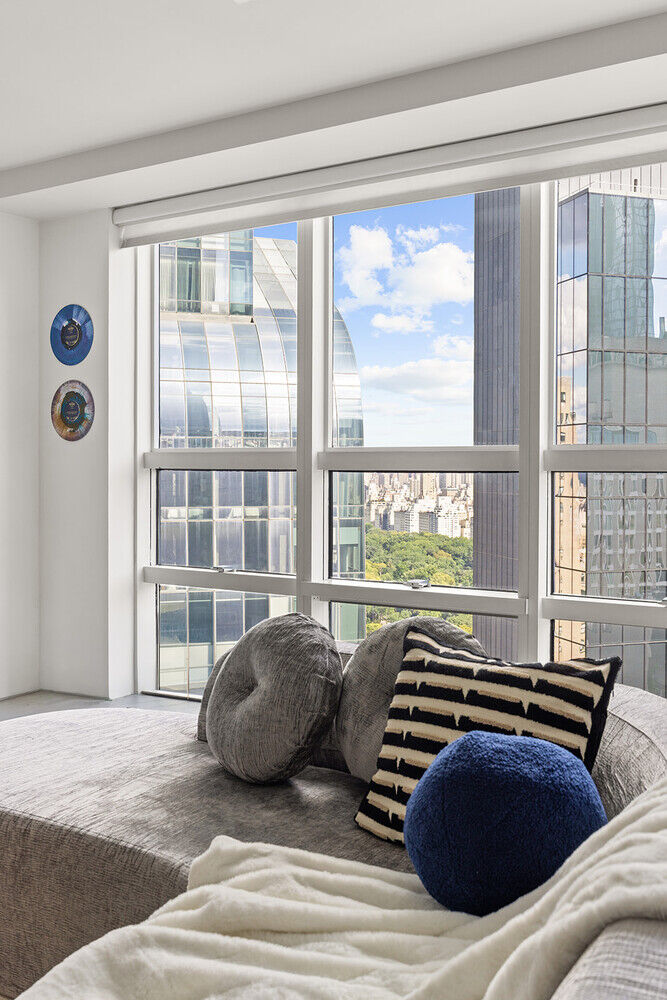Property Photo:  146 W 57th Street 45A  NY 10019 