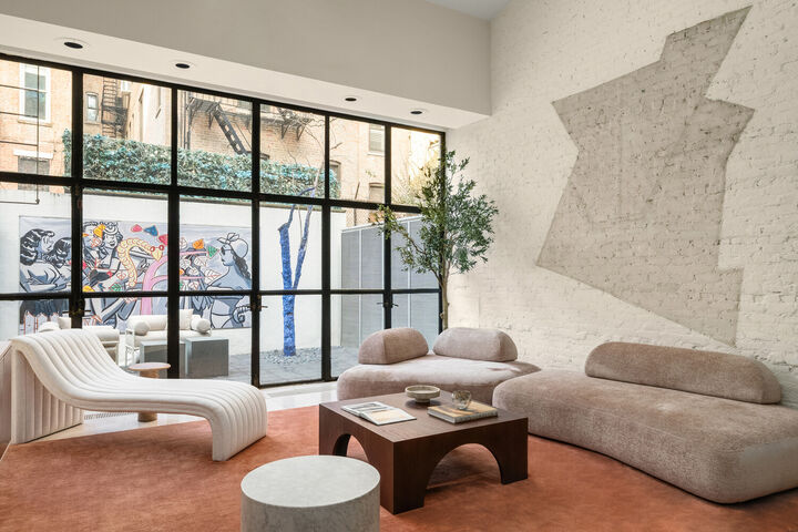 Property Photo:  167 E 74th Street  NY 10021 