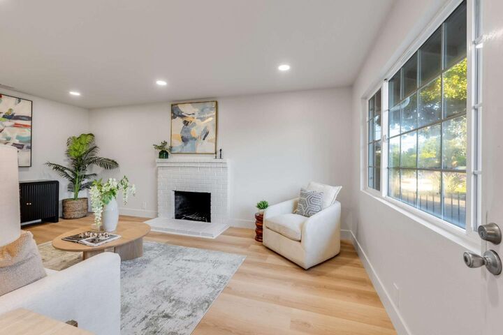Property Photo:  963 Beech Street  CA 94303 