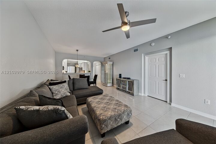 Property Photo:  7623 Southampton Ter 206  FL 33321 