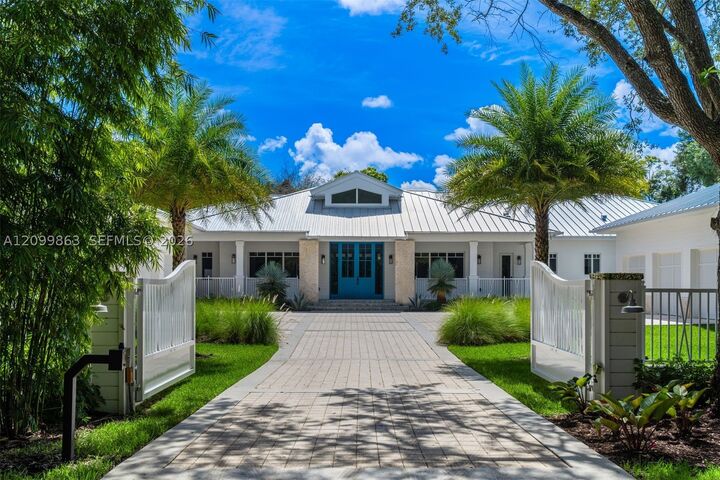 Property Photo: 7900 SW 118th St FL 33156