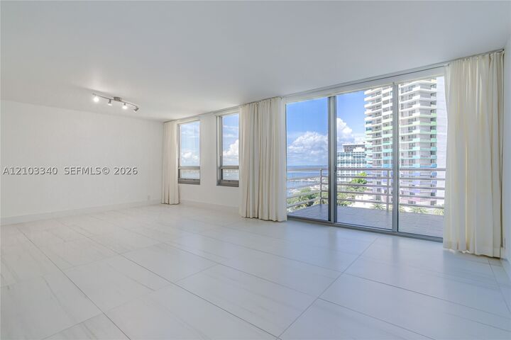 Property Photo:  1541 Brickell Ave C1008  FL 33129 