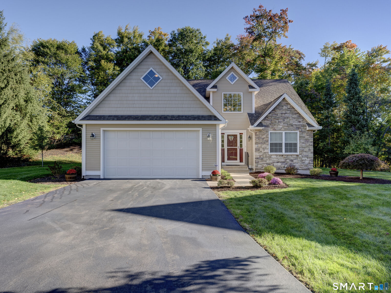 Property Photo:  2 Streamside Lane 2  CT 06037 