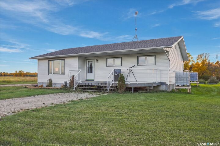 Property Photo:  NE-31-34-27-W2 Rural Address  SK S0K 0Z0 