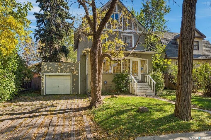 Property Photo:  1371 Princess Street  SK S4T 3Y9 