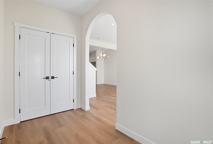 Property Photo:  22 Taskamanwa Terrace  SK S7V 1Z7 