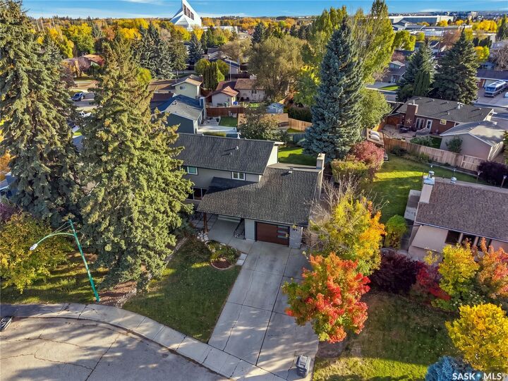 Property Photo:  25 Balsam Place  SK S7N 2K4 