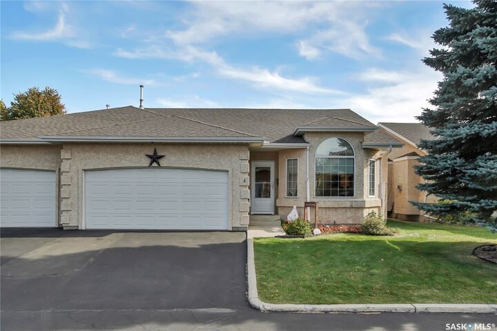 Property Photo:  135 Pinehouse Drive 3  SK S7K 5W1 