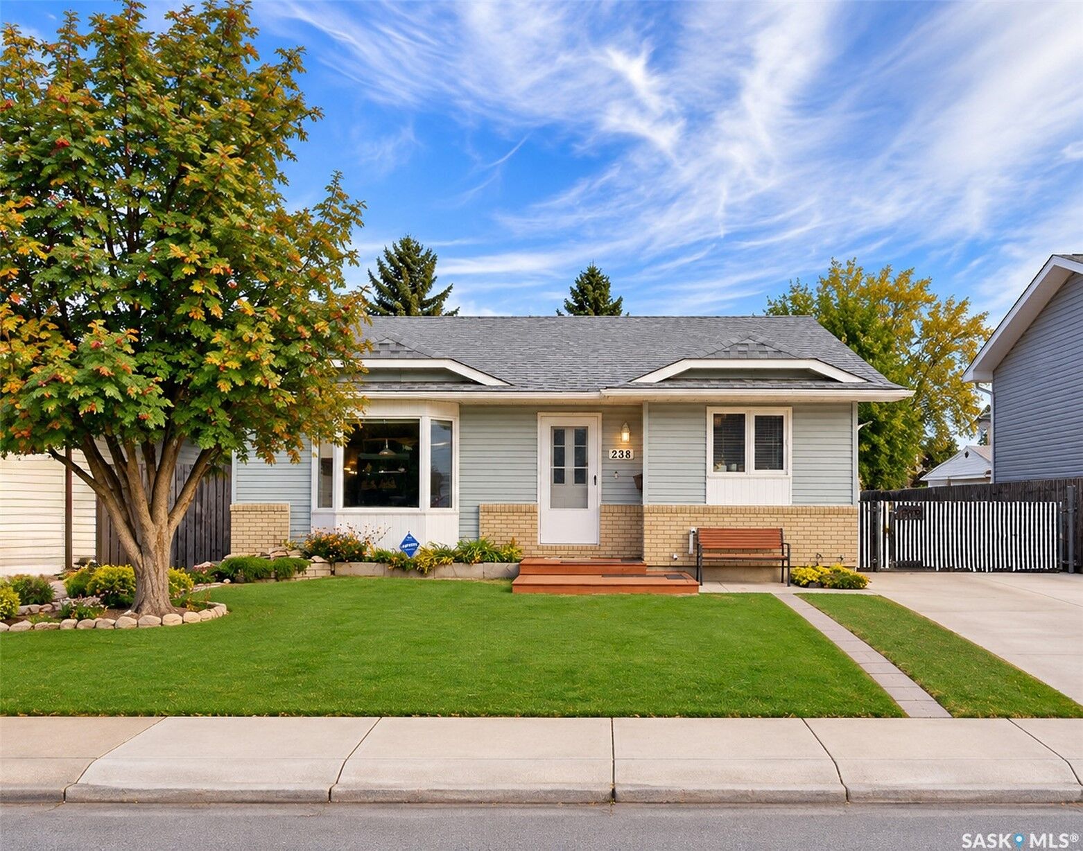 Property Photo: 238 Sherry Crescent SK S7M 5R5