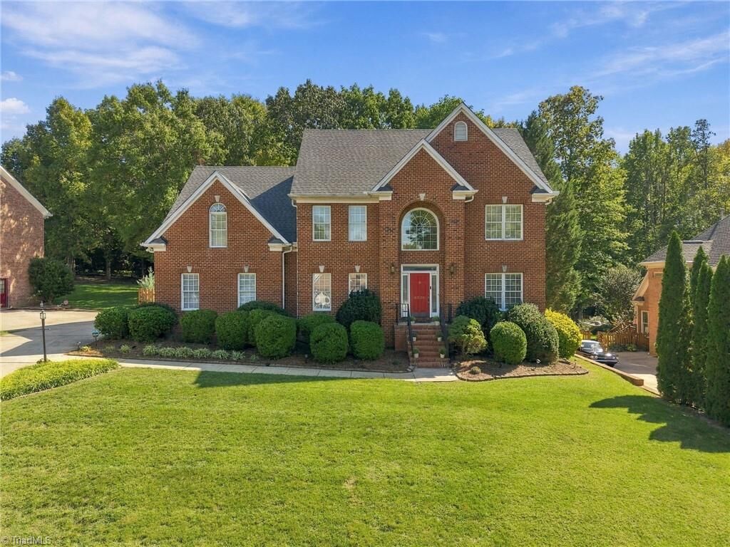 Property Photo: 4001 Friendly Acres Drive NC 27410