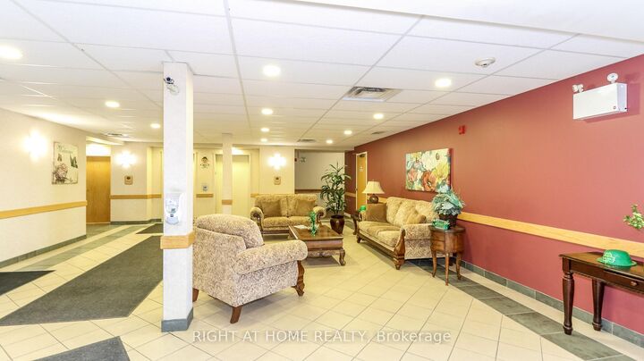 Property Photo:  90 Dean Avenue 203  ON L4N 0M3 