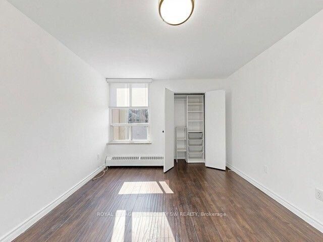 Property Photo: 360 Ridelle Ave Avenue 2301 ON M6B 1K1