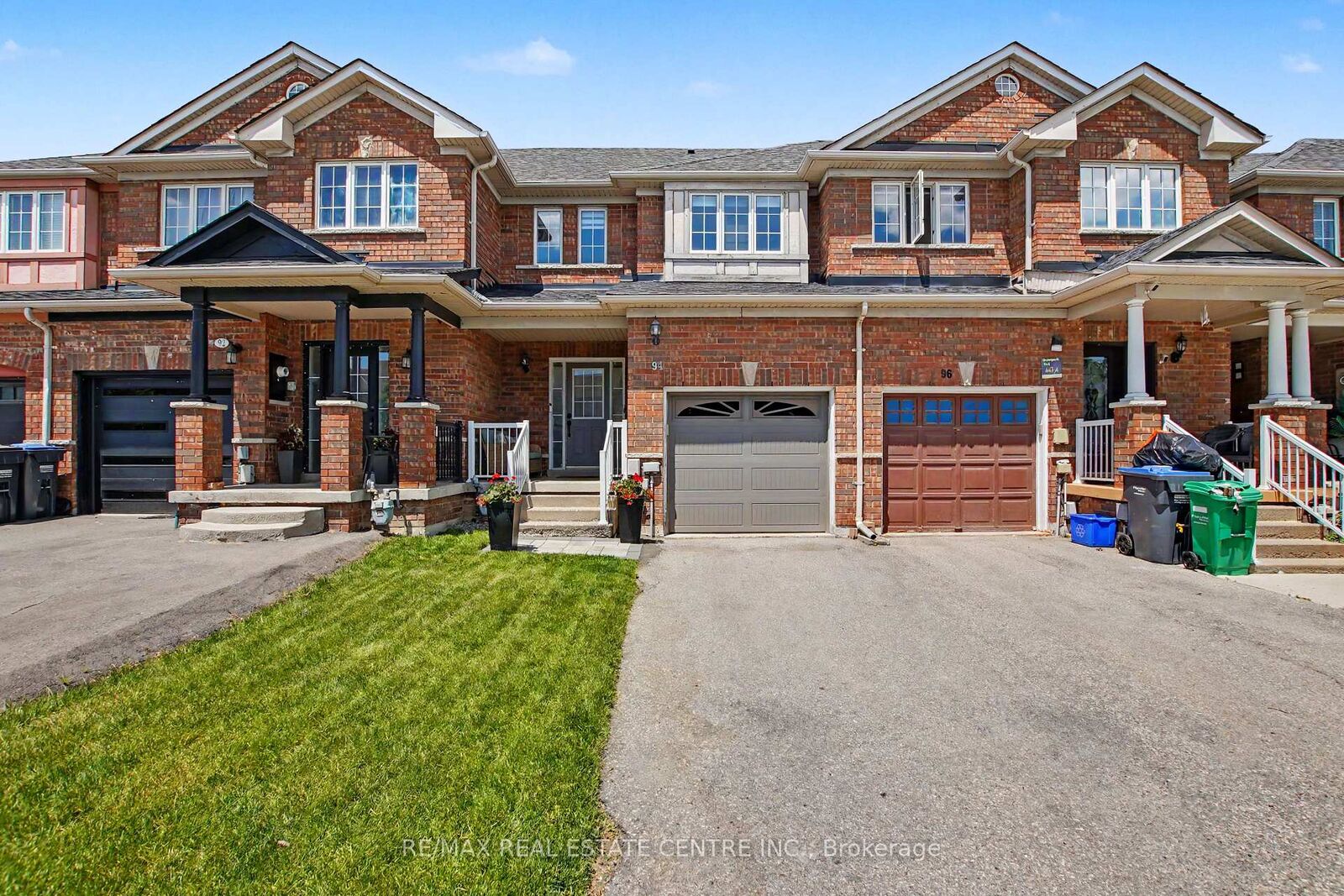 Photo de la propriété:  94 Timbertop Crescent  ON L6R 3J2 