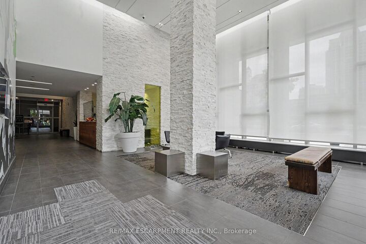 Property Photo:  365 Prince Of Wales Drive 1309  ON L5B 0G6 