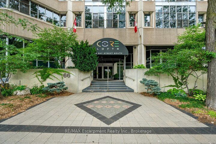Property Photo:  66 Bay Street S 107  ON L8P 4Z6 