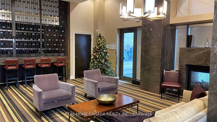Property Photo:  385 Prince Of Wales Drive 1305  ON L5B 0C6 