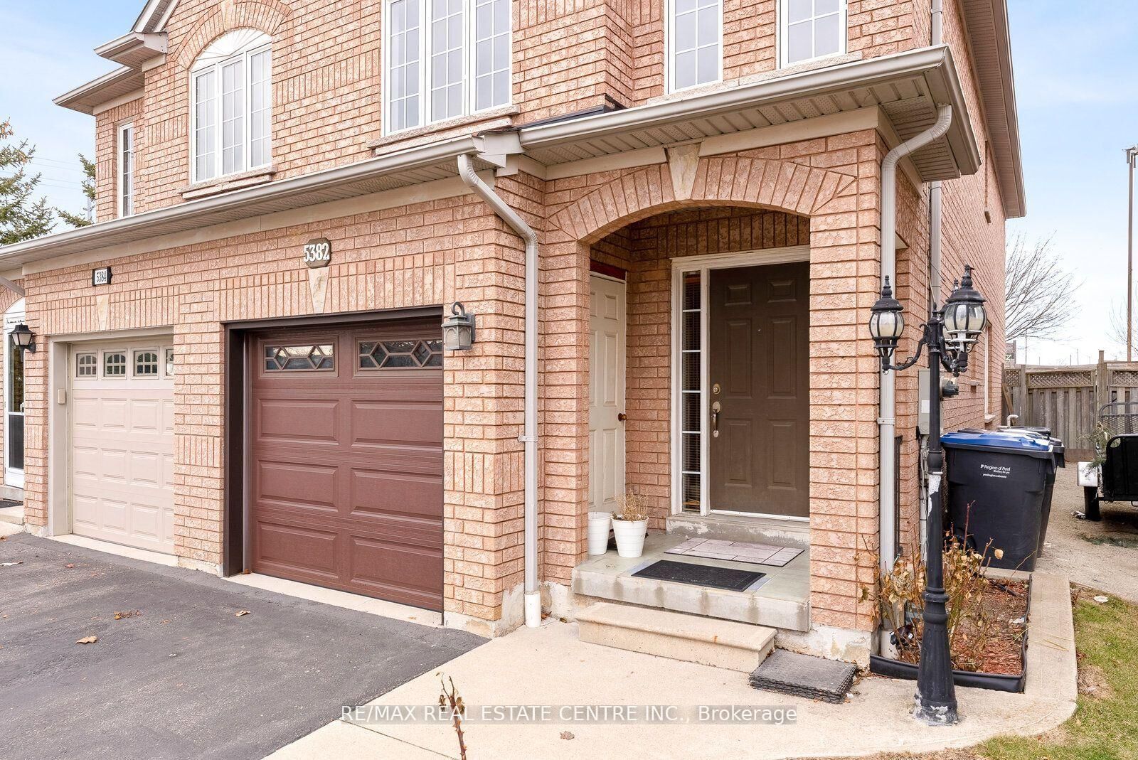 Property Photo:  5382 Longhouse Crescent Upper  ON L5R 4A5 