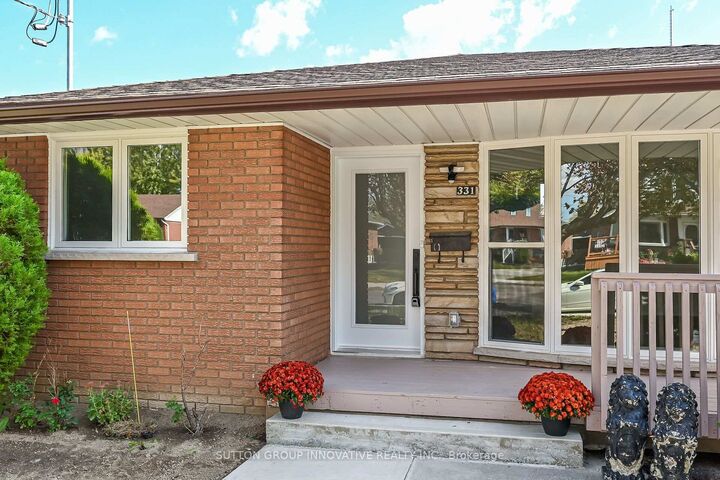 Property Photo:  331 East 17th Street  ON L9A 4M9 