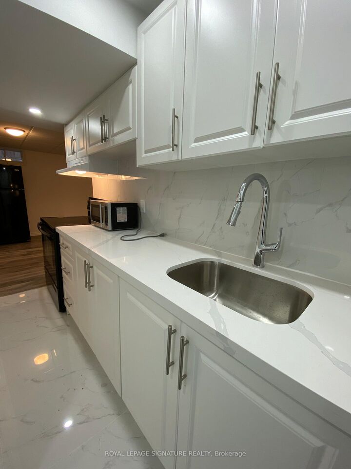 Property Photo: 123 Mildenhall Place Lower Level ON L1M 0E4