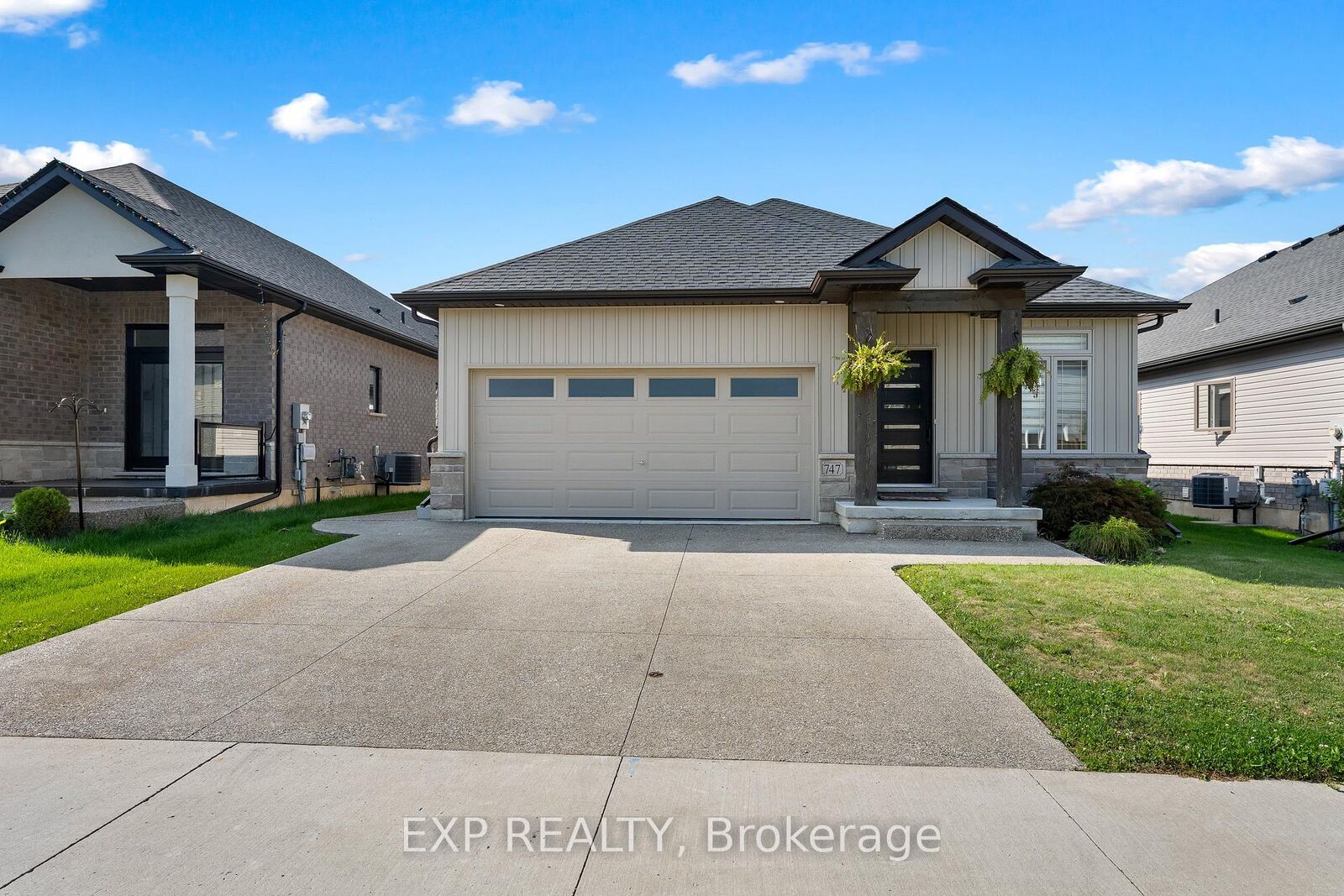 Property Photo:  747 Gaiser Road  ON L3C 0E4 