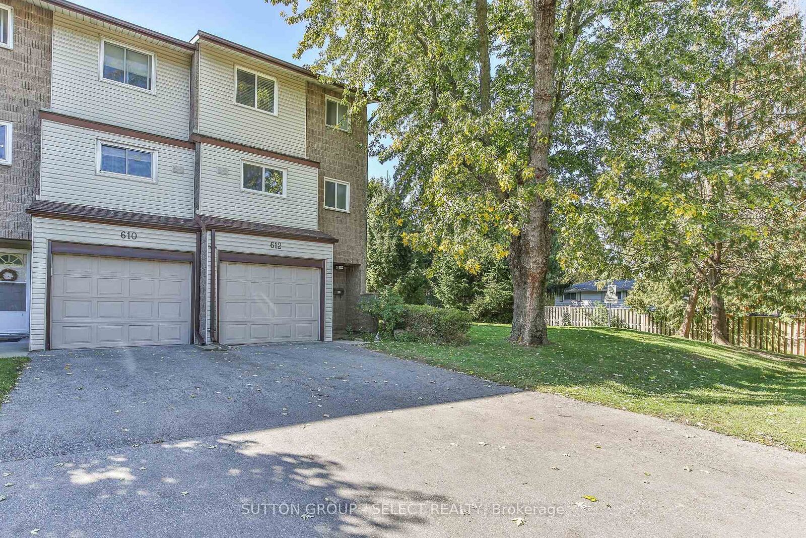 Property Photo:  612 Wilkins Street  ON N6C 4Z4 
