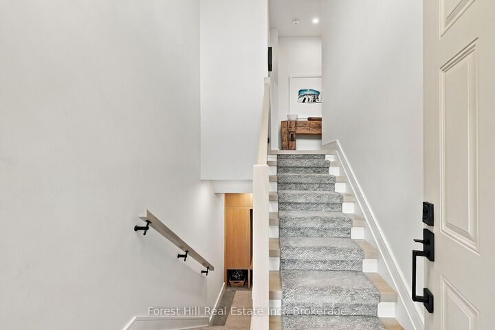 Property Photo:  224 Blueski George Crescent 15  ON L9Y 0V6 