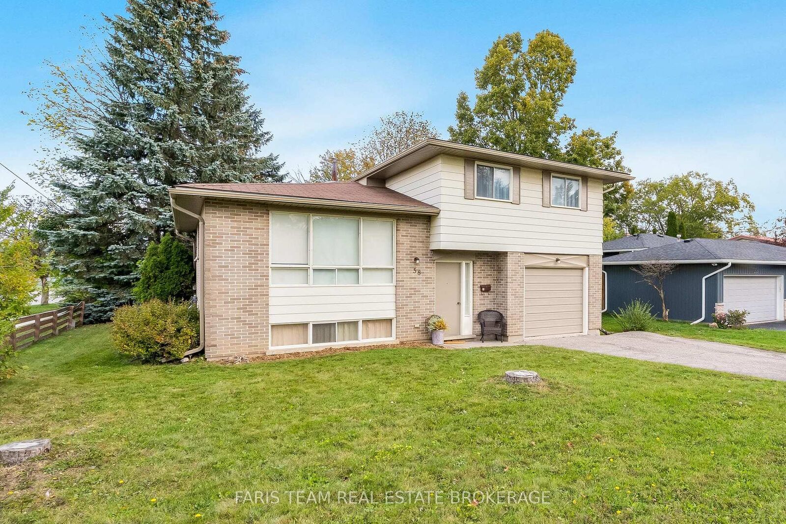 Property Photo:  58 Steel Street  ON L4M 2E9 