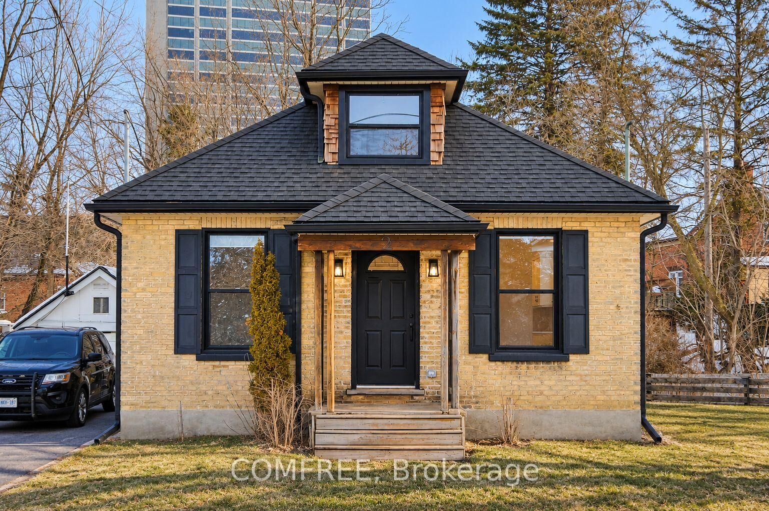 Property Photo:  2 Esson Street  ON N2M 2T9 