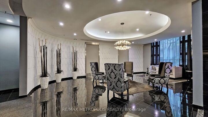 Property Photo: 7 Carlton Street 1702 ON M5B 2M3