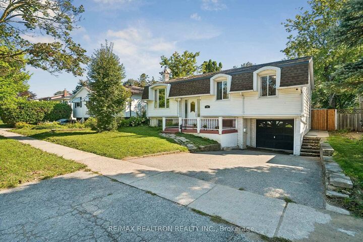Property Photo:  101 Marshall Street Upper  ON L4N 4K7 