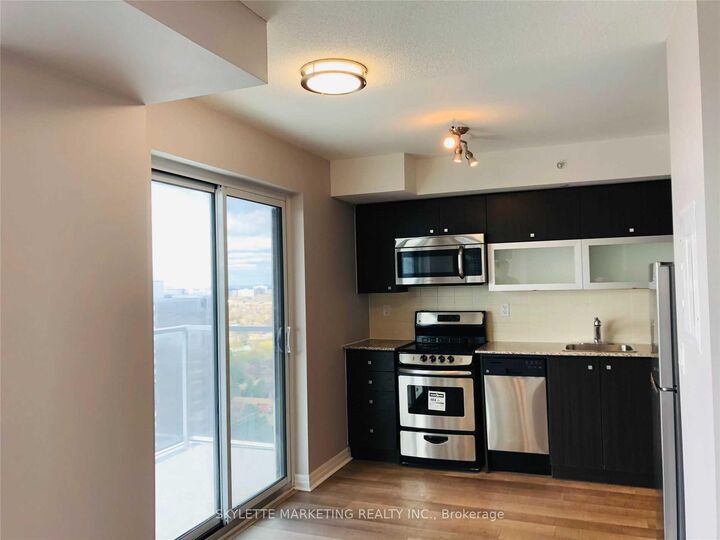 Property Photo:  275 Yorkland Road 2203  ON M2J 0B4 