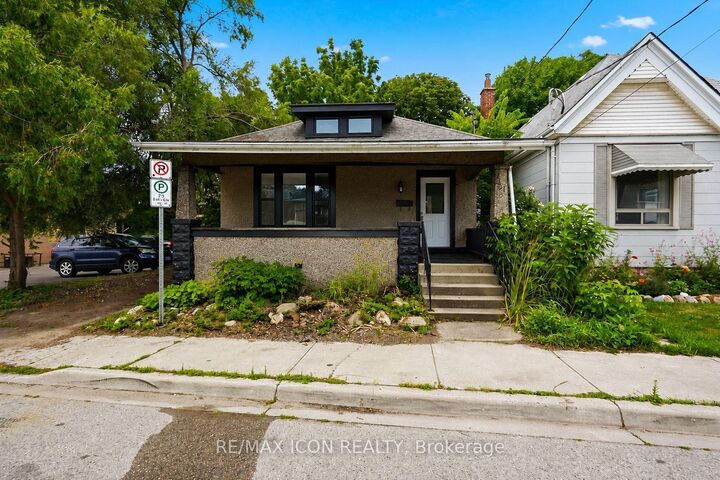 Property Photo:  31 Mount Pleasant Avenue  ON N6H 1C8 