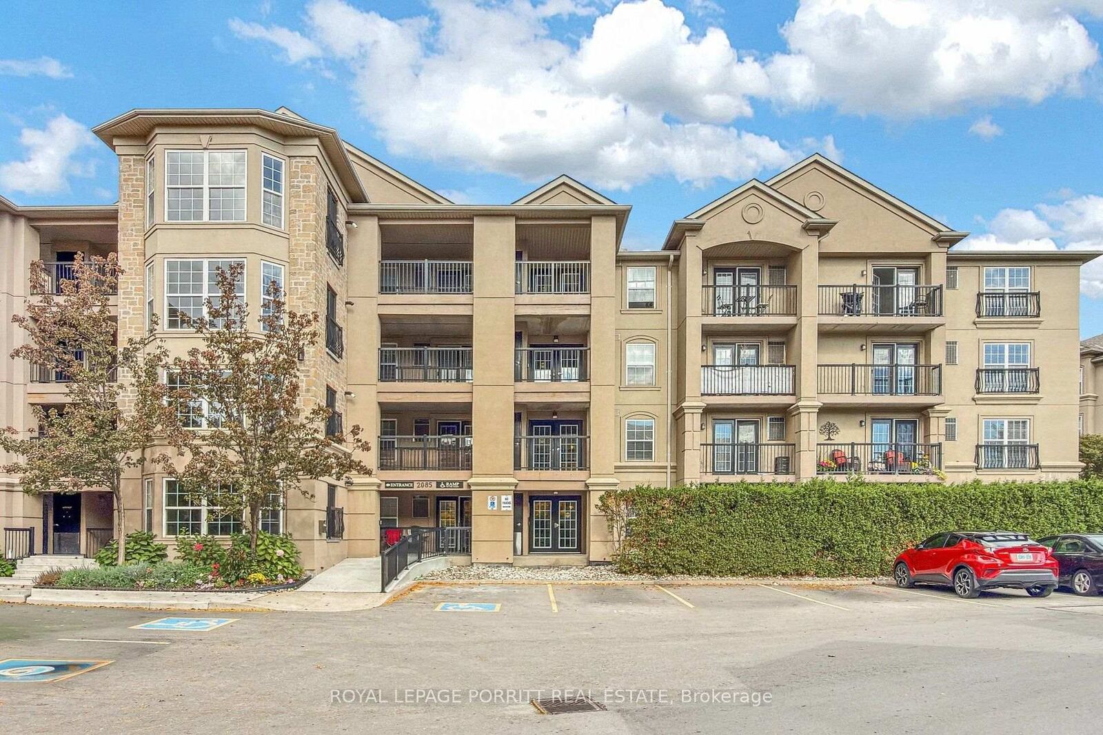Property Photo:  2085 Appleby Line  ON L7L 7H4 