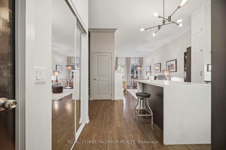 Property Photo:  8 Fieldway Road 104  ON M8Z 0C3 