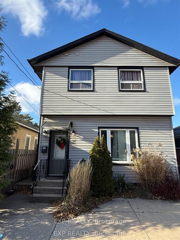 Property Photo:  31 Raymond Street 1  ON L2R 2T3 
