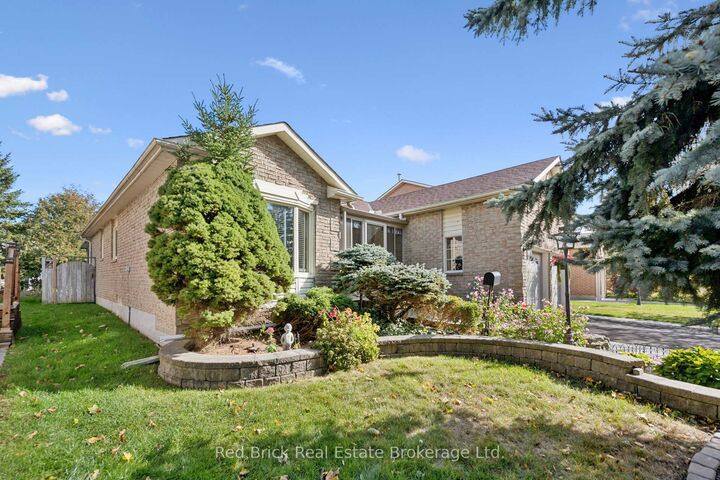 Property Photo:  744 Woodhill Drive  ON N1M 3N2 