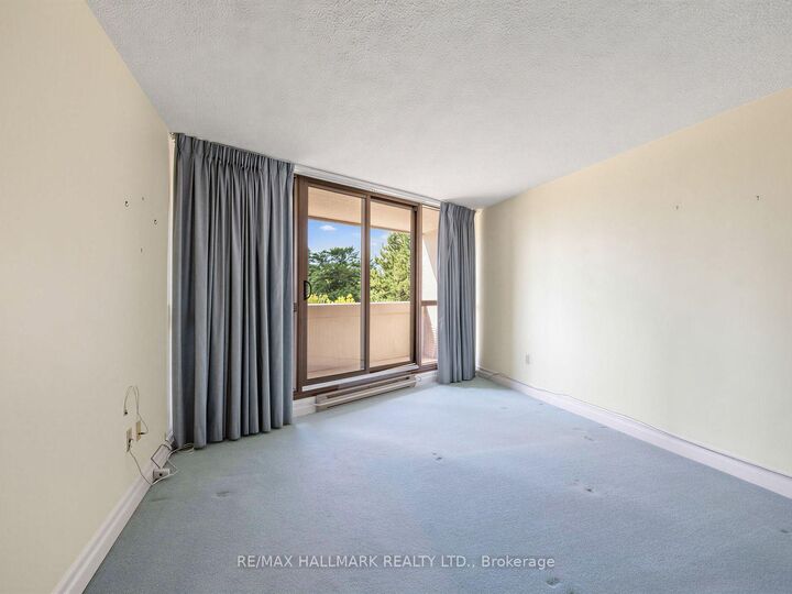 Property Photo:  2010 Islington Avenue 301  ON M9P 3S8 
