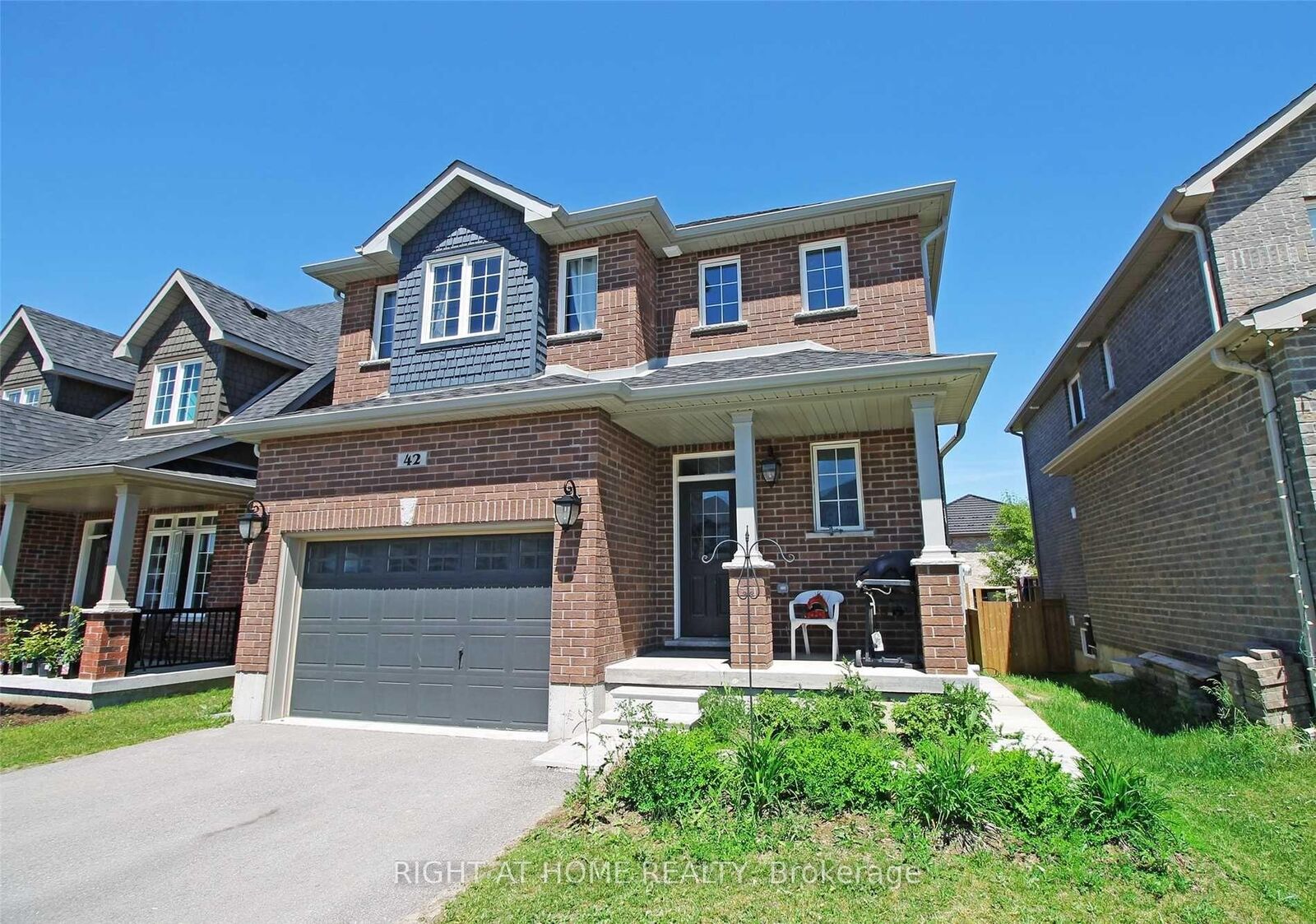 Property Photo: 42 Booth Lane ON L4N 0S4