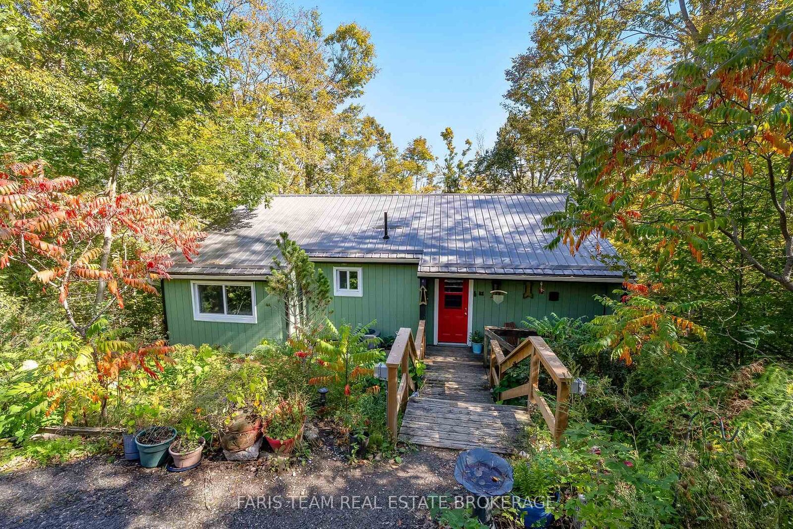 Property Photo: 29 Oneida Avenue ON L0K 1E0