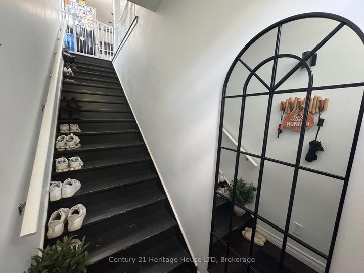 Property Photo: 371 Ridge Road N #Upper ON L0S 1N0